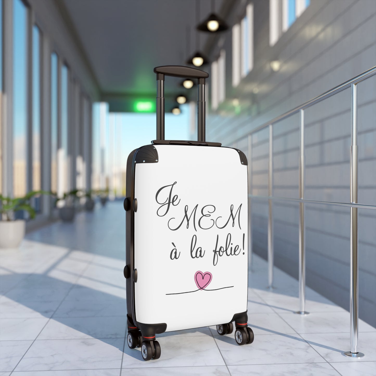 Je MEM à la folie par Marie-Ève Mongrain, Chic Travel Suitcase